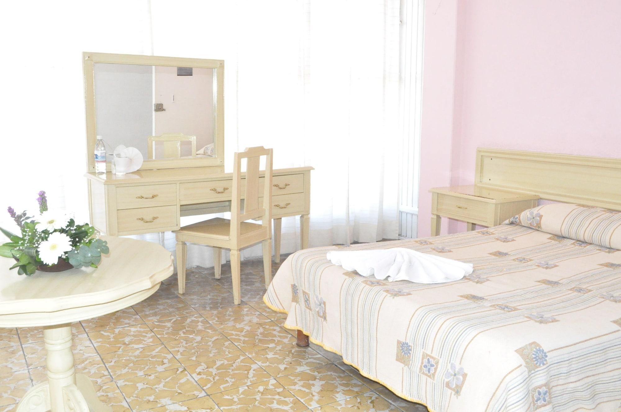 Hotel Viena Irapuato Zewnętrze zdjęcie